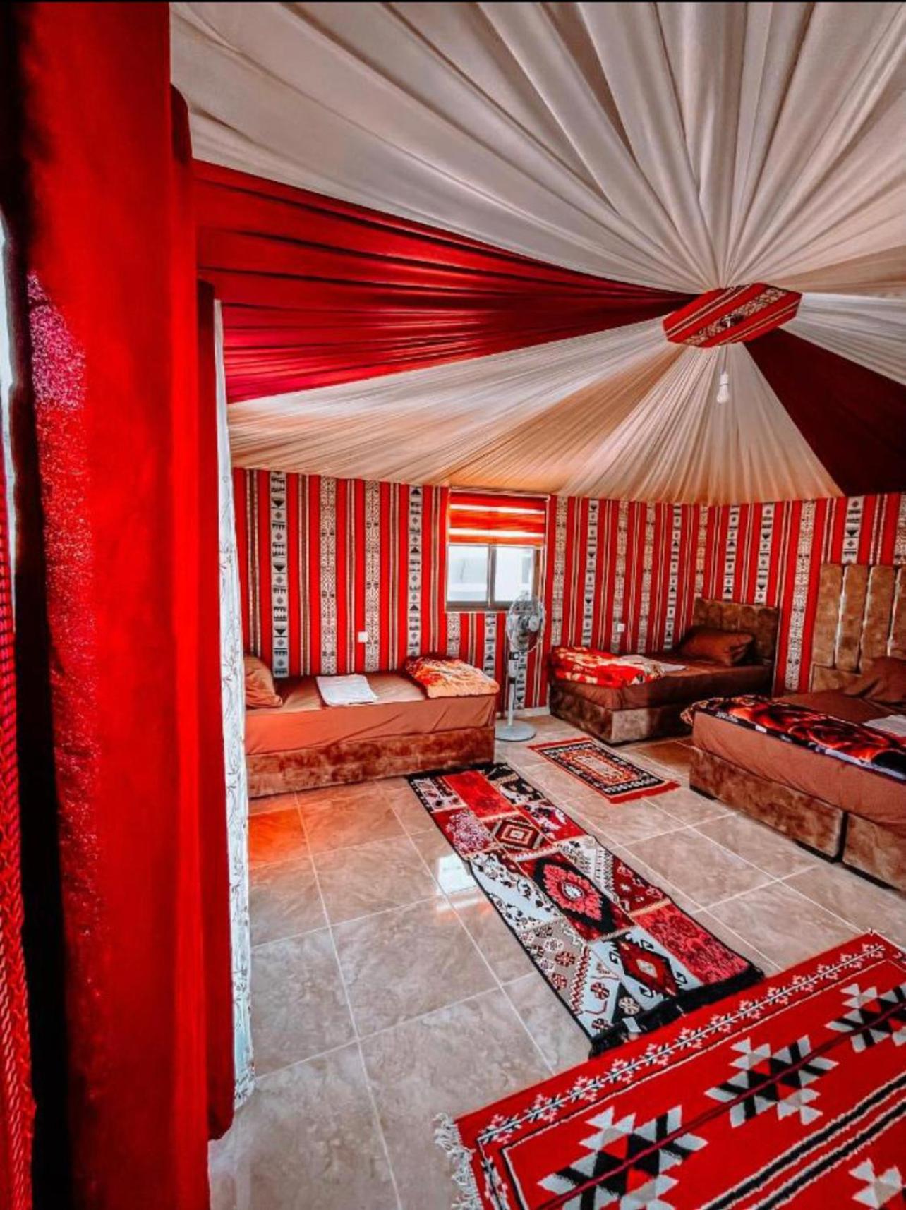 Amanda Luxury Camp Hotel Wadi Rum Buitenkant foto